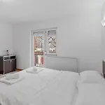 Apartman Grozavesti Up Floor Retreat *