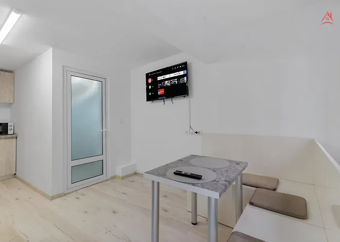 Grozavesti Easy Retreat * Βουκουρέστι