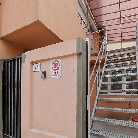 Grozavesti Easy Retreat *