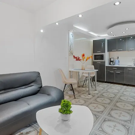 Grozavesti Easy Retreat